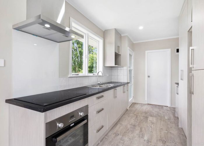  at 64 Hillside Road, Papatoetoe, Auckland