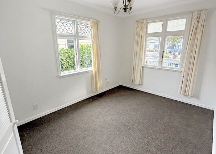  at 22 Riddlers Crescent, Petone, Lower Hutt, Wellington