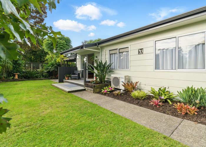  at 2 Kirkpatrick Place, Papamoa Beach, Papamoa