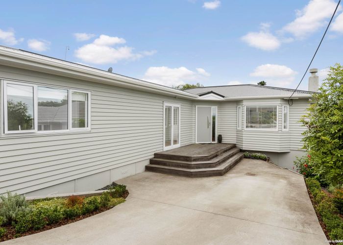  at 11 Meadowvale Avenue, Forrest Hill, Auckland