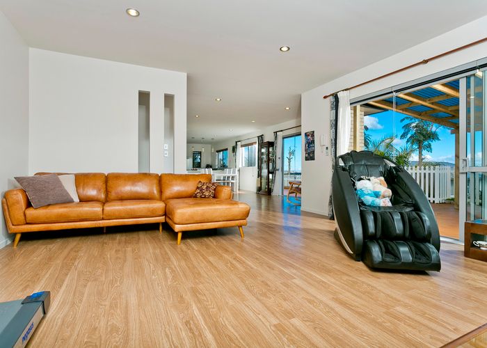  at 5 Hauraki Crescent, Pinehill, Auckland