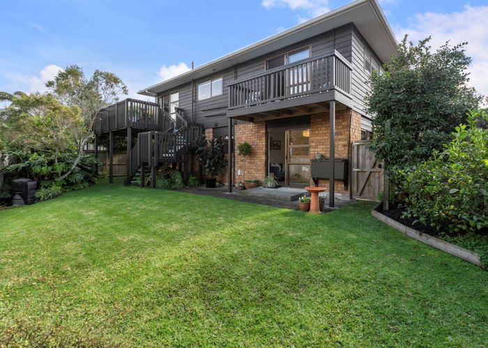  at 2/16 Channel View Road, Campbells Bay, Auckland