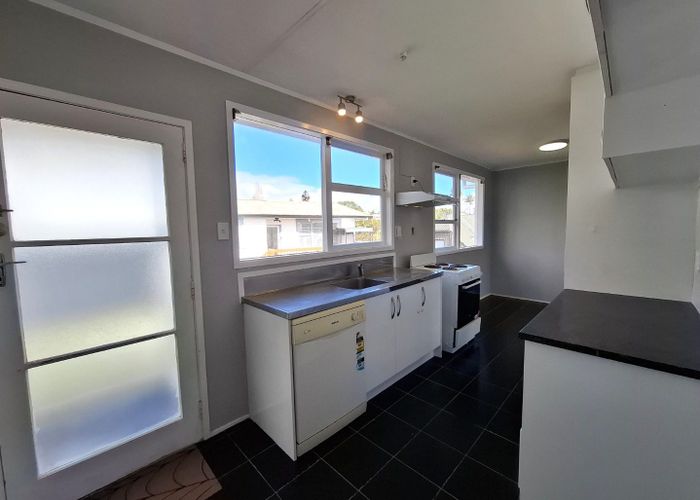  at 1/23 Drome View Place, Beach Haven, North Shore City, Auckland