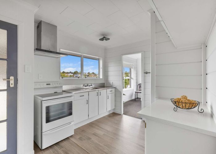  at 102 Heta Road, Highlands Park, New Plymouth