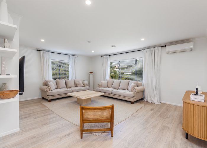  at 27 Donald Street, Stanmore Bay, Whangaparaoa