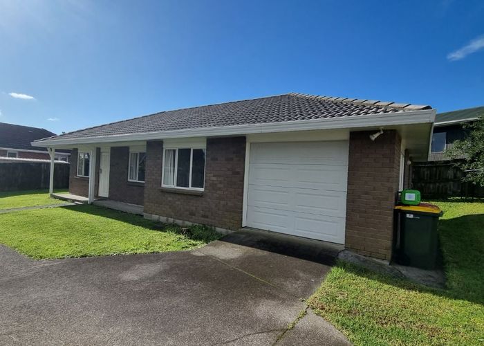  at 8A Daytona, Henderson, Waitakere City, Auckland