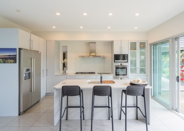  at 18 Olliver Grove, Waikanae Beach, Waikanae