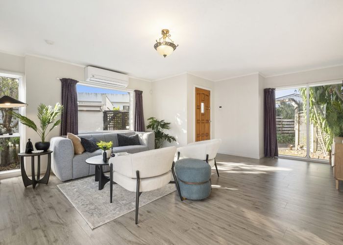  at 2/5 Stanley Ave, Milford, North Shore City, Auckland
