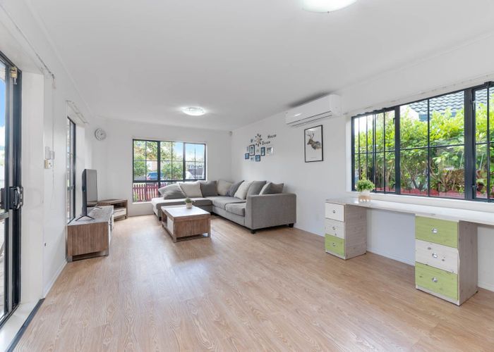  at 10 Midvale Place, Burswood, Manukau City, Auckland