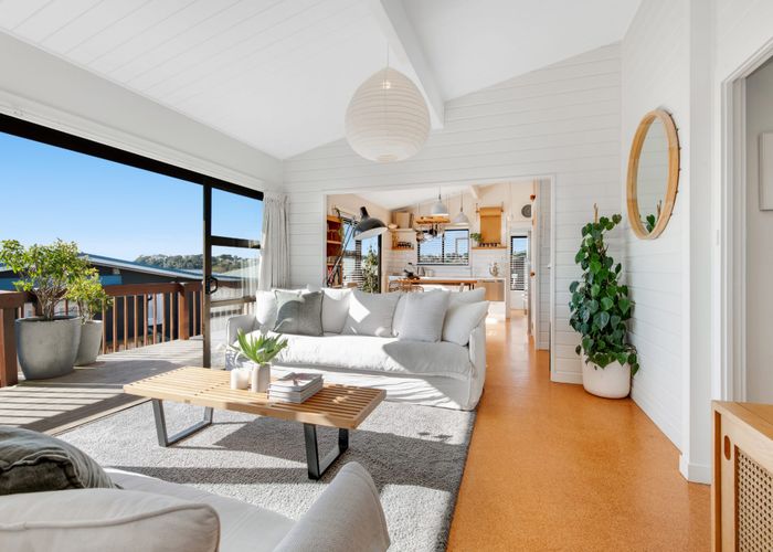  at 33A Kauri Road, Stanmore Bay, Whangaparaoa