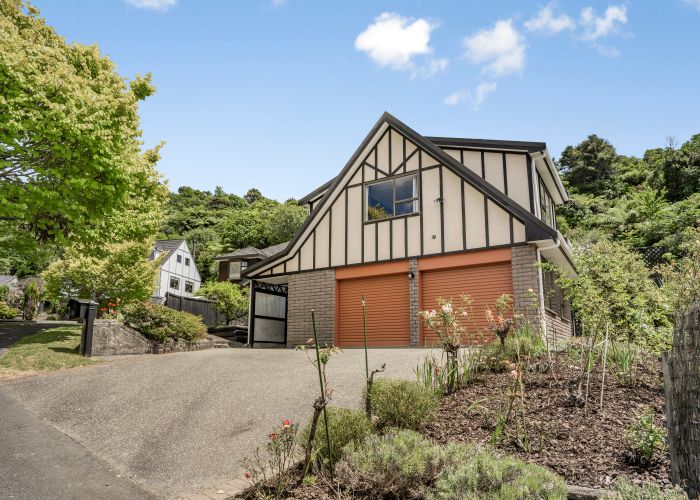  at 10 Pioneer Grove, Silverstream, Upper Hutt