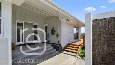  at 1 Forth Place, Papakowhai, Porirua