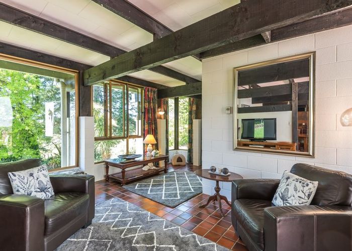  at 289 Point View Drive, Shamrock Park, Auckland