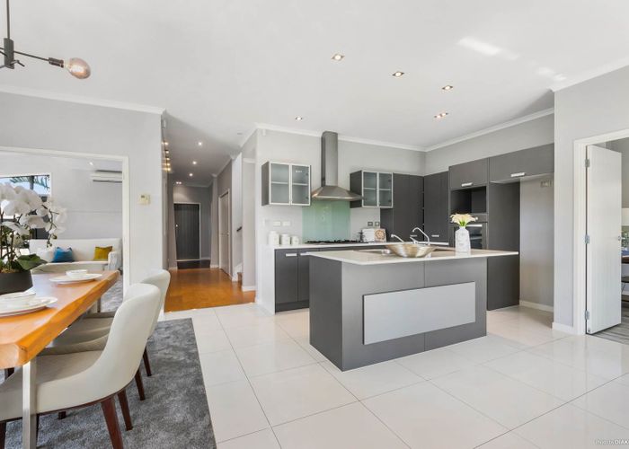  at 7 Reinheimer Place, Flat Bush, Auckland
