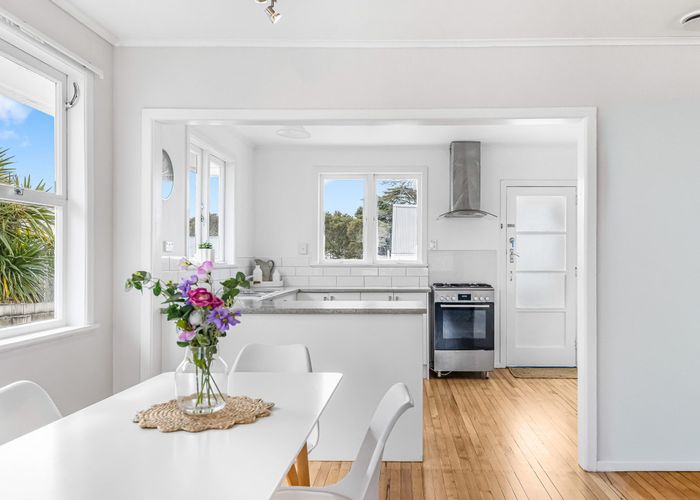  at 1/221 Birkdale Road, Birkdale, North Shore City, Auckland