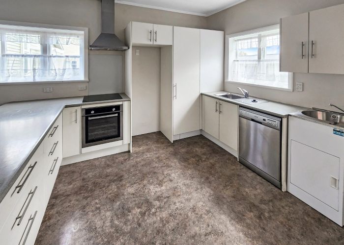  at 52 Bell Road, Waiwhetu, Lower Hutt, Wellington