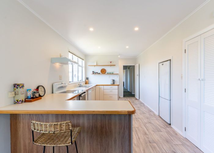  at 28 Franklyn Road, Tawa, Wellington