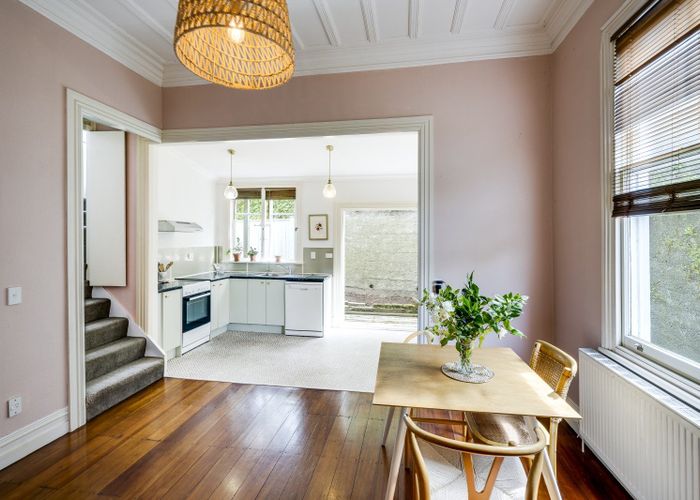  at 2 Cameron Road, Bluff Hill, Napier