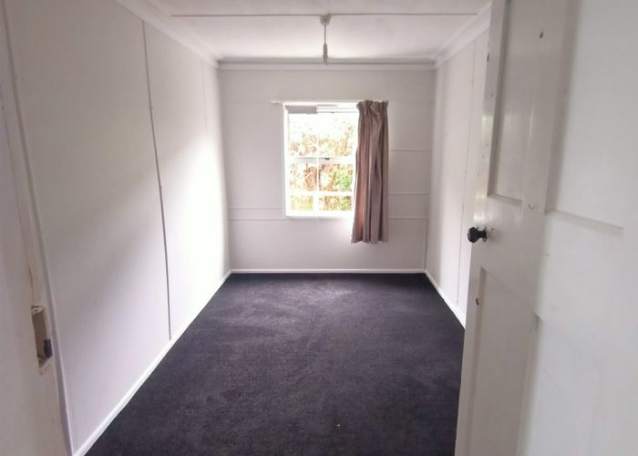  at 12 Dickson Street, Macandrew Bay, Dunedin