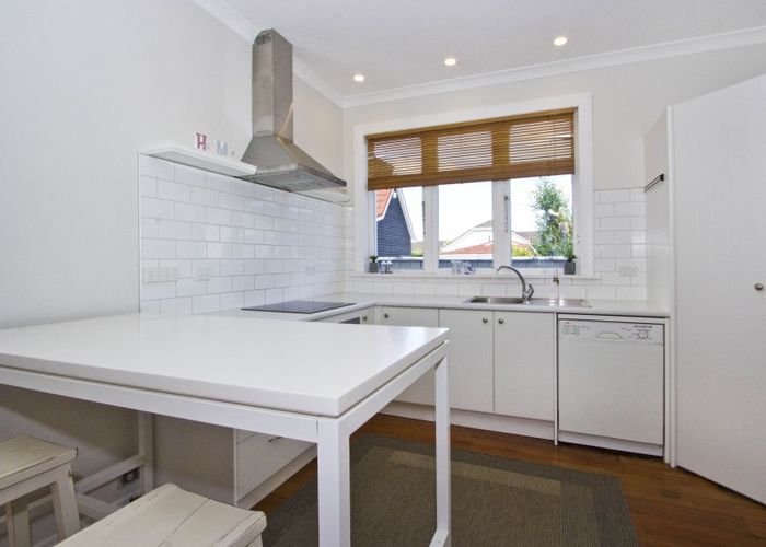  at 2/104 Waiwhetu Road, Waterloo, Lower Hutt