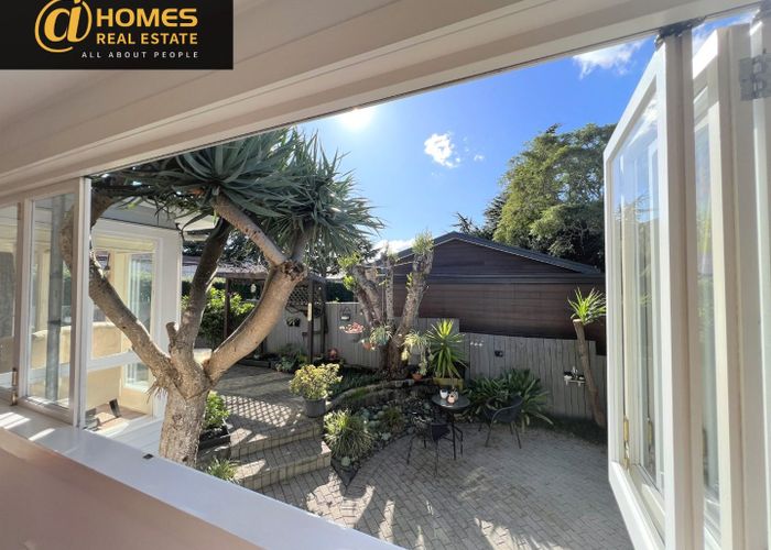  at 1 Locarno Ave, Sandringham, Auckland City, Auckland
