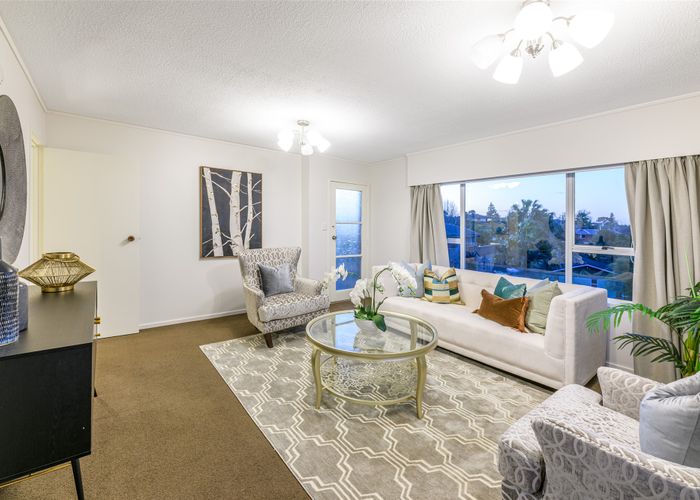  at 1 Shona Place, Henderson, Auckland