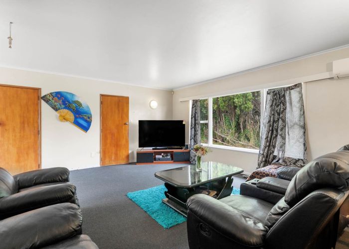  at 2/81 Christmas Road, Manurewa, Manukau City, Auckland