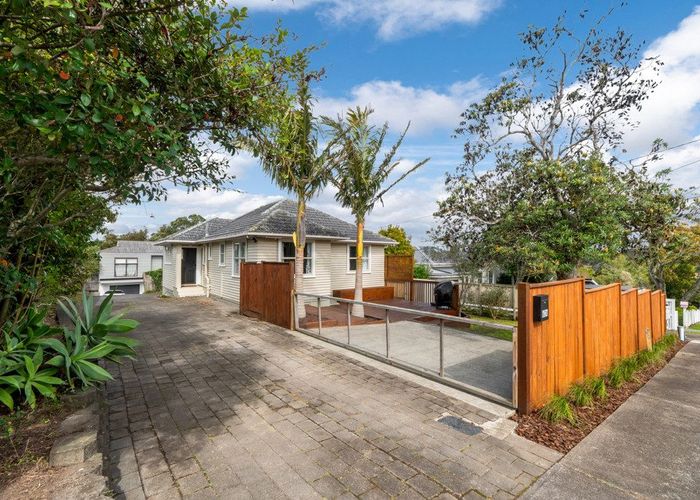  at 62A Roberts Road, Glenfield, North Shore City, Auckland