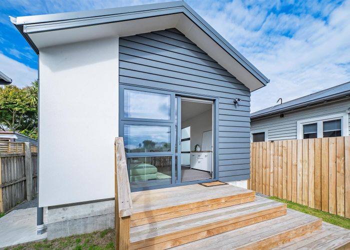 at 18 Matlock Street, Woolston, Christchurch City, Canterbury