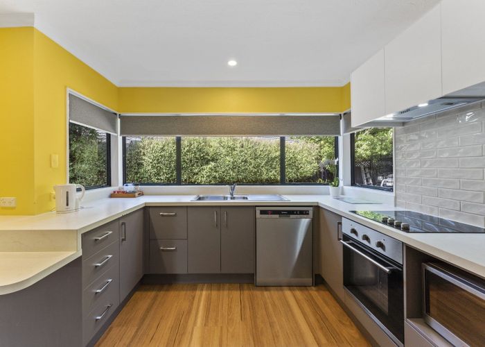  at 33 Memphis Grove, Totara Park, Upper Hutt