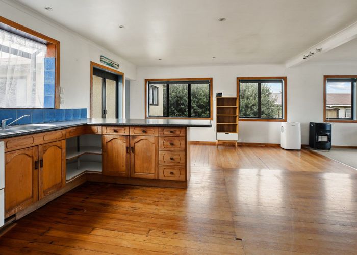  at 176 Collins Road, Temple View, Hamilton