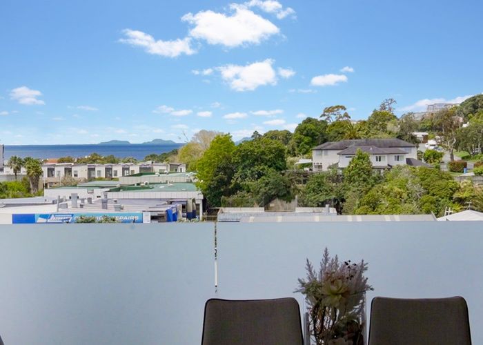  at 5/8 Wilk Lane, Browns Bay, Auckland