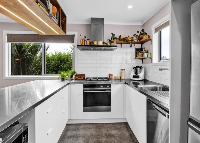  at 482E Carrington Road, Hurworth, New Plymouth