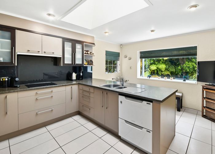  at 16 Cantua Close, Totara Heights, Auckland