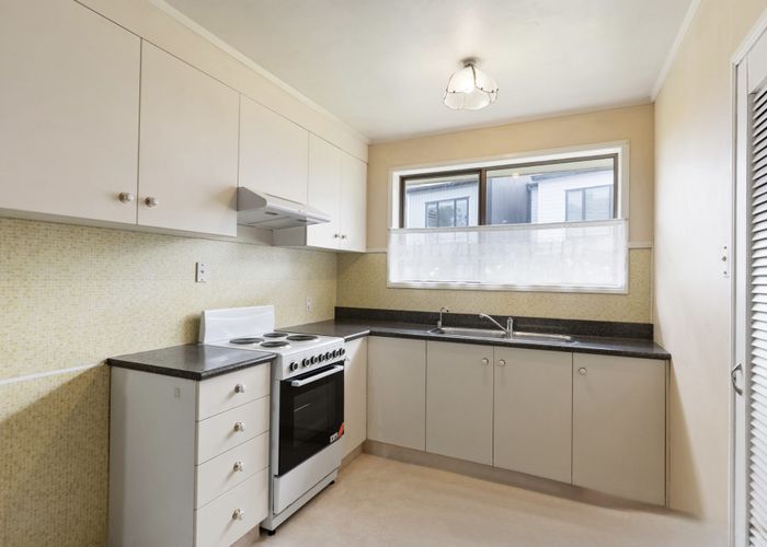  at 2/23 Fairview Road, Papatoetoe, Manukau City, Auckland