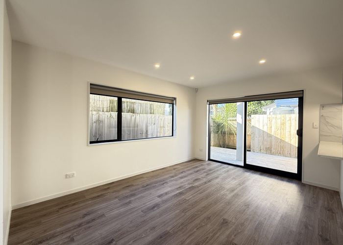  at 30D Durham St, Te Atatu Peninsula, Waitakere City, Auckland
