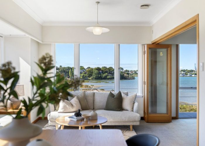  at 15 Birkley Rd, Bayswater, North Shore City, Auckland