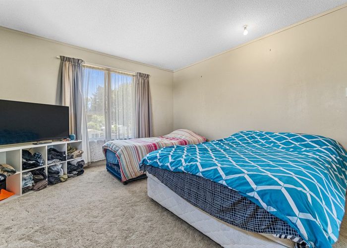  at 11 Manor Place, Bader, Hamilton