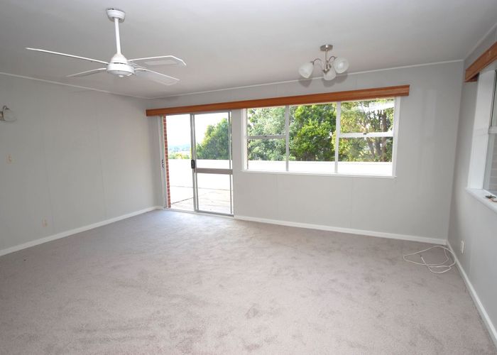  at 2/24 Exeter, Unsworth Heights, North Shore City, Auckland