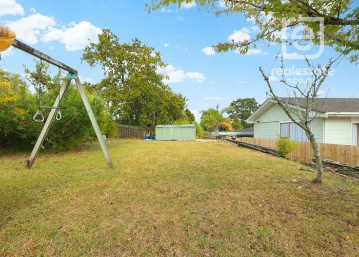  at 6A Waari Avenue, Sunnyvale, Waitakere City, Auckland