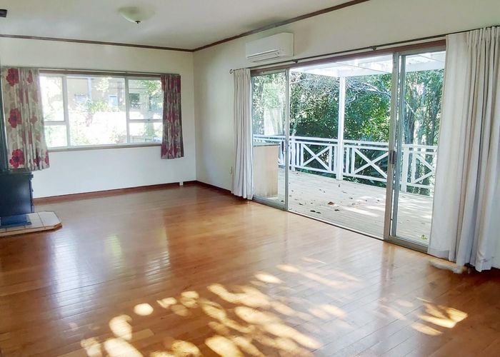  at 11 Penzance Road, Mairangi Bay, North Shore City, Auckland
