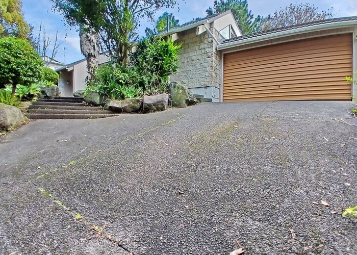  at 9 Saddleback Rise, Murrays Bay, Auckland