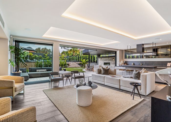  at 98 Paritai Drive, Orakei, Auckland