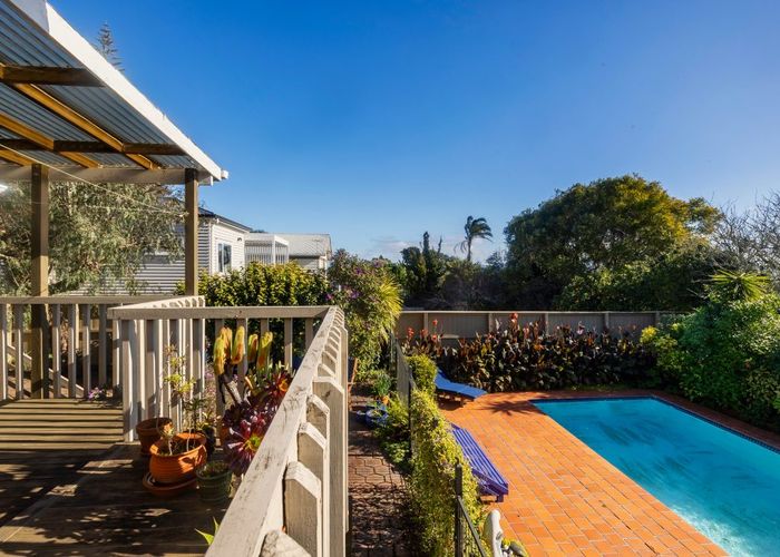  at 28 Grande Avenue, Mount Albert, Auckland