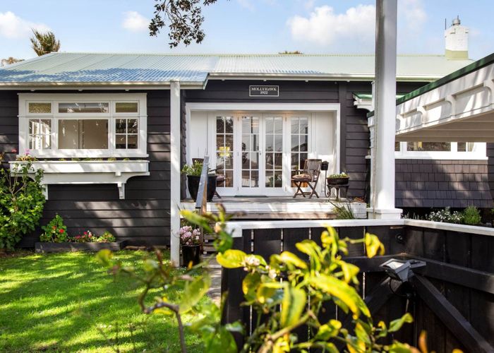  at 27 Bayswater Avenue, Bayswater, Auckland