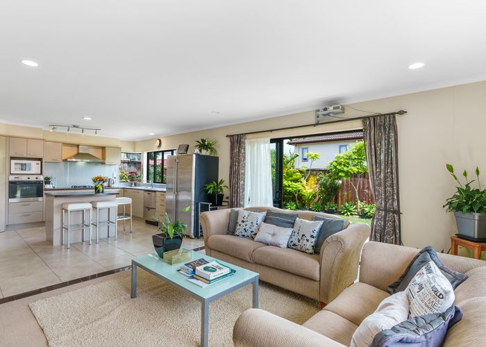  at 86 Gracechurch Drive, Flat Bush, Auckland