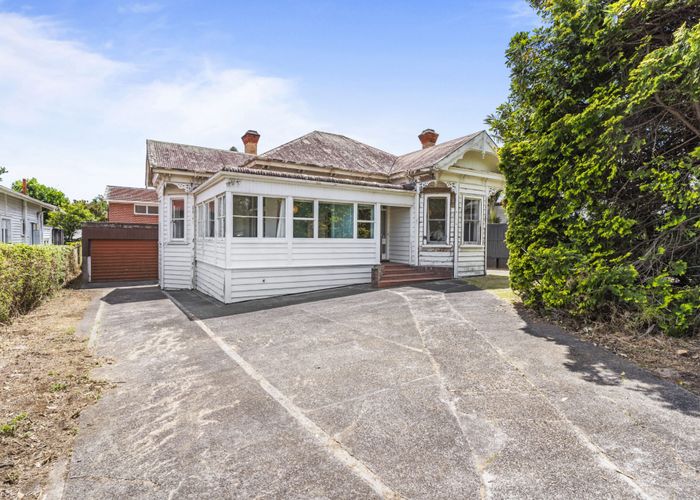  at 4 Ngaroma Road, Epsom, Auckland