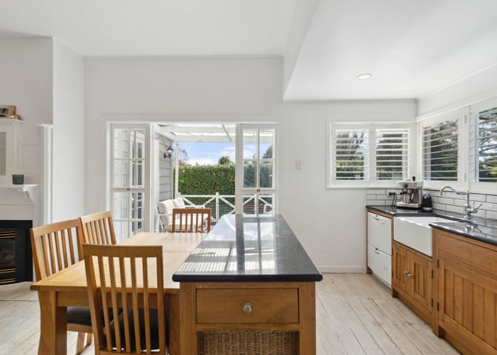  at 724 River Road, Chartwell, Hamilton