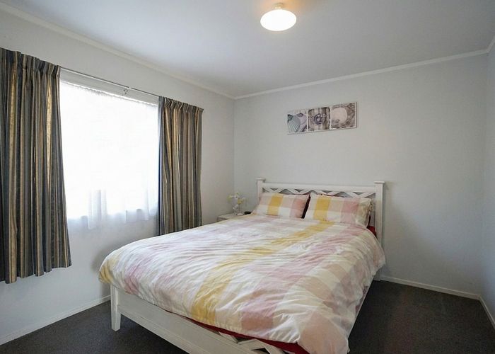  at 34A Sikkim Crescent, Clover Park, Auckland