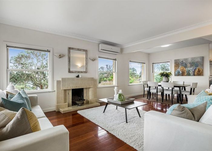  at 85 Stanley Point Road, Stanley Point, Auckland